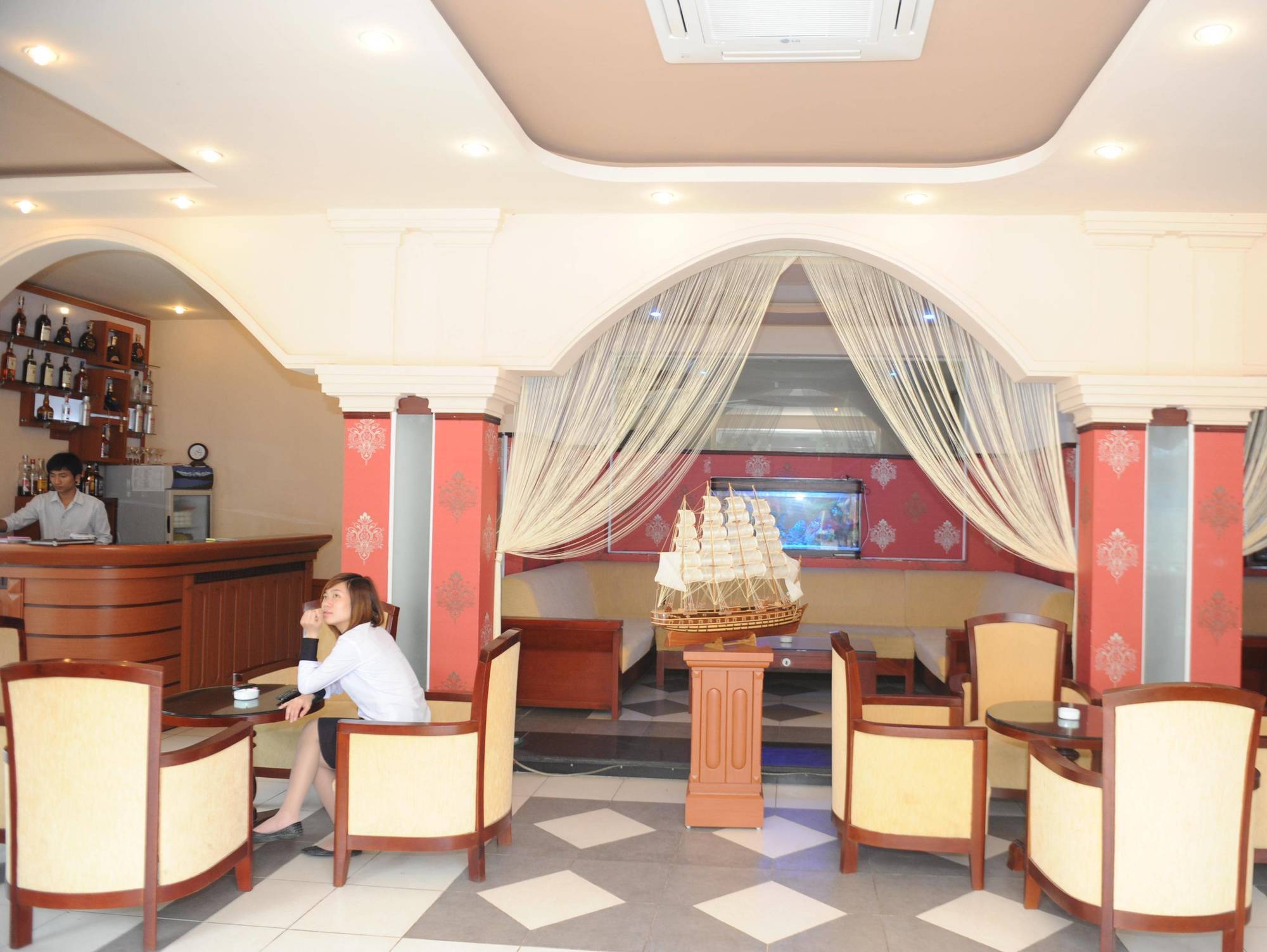 Hoa Phuong Hotel Hai Phong Exterior photo